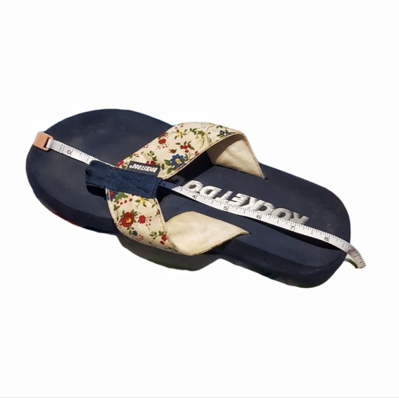 Rocket Dog cushy  Floral soft strap flip flops. Navy footbed. Size 7 US. - Picture 3 of 5